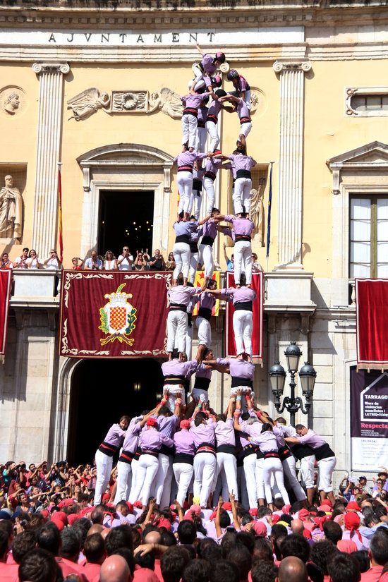 Human towers get Tarragona's Santa Tecla Festival underway